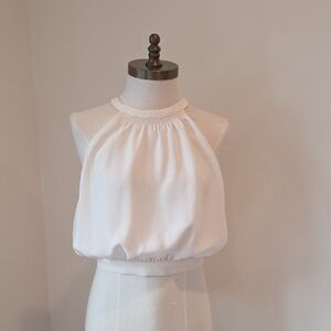 Wilfred White Halter Neck Cropped Blouson Top. Medium.